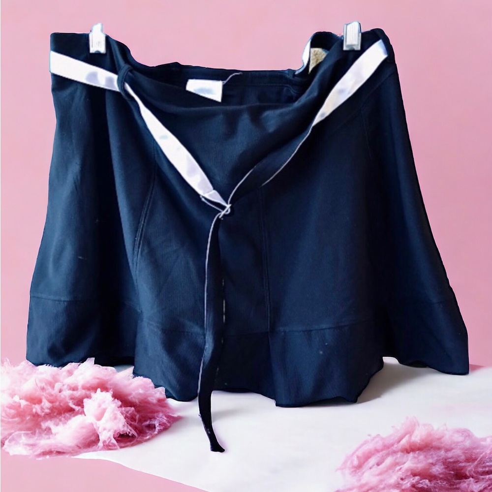 Nike Skirt FIT DRY with Attached Shorts Ruffles Reversible Belt SKORT
